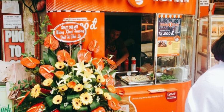 Hướng dẫn cách thu hút khách hàng cho cửa hàng bánh mì Kebab Torki