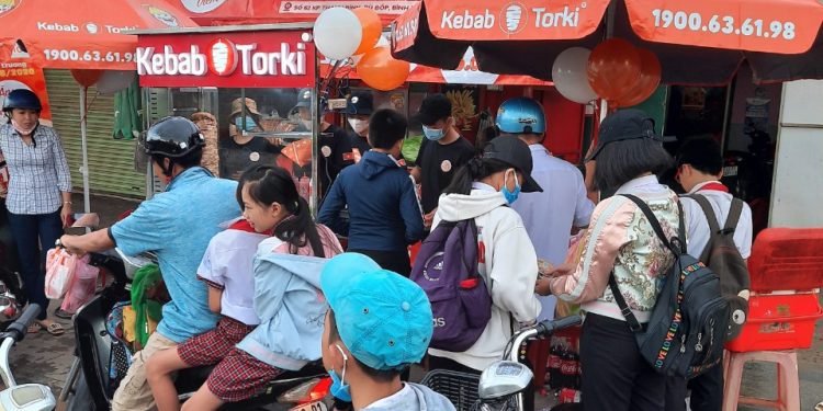 Kinh nghiệm chọn địa điểm kinh doanh bánh mì doner kebab để có đông khách 