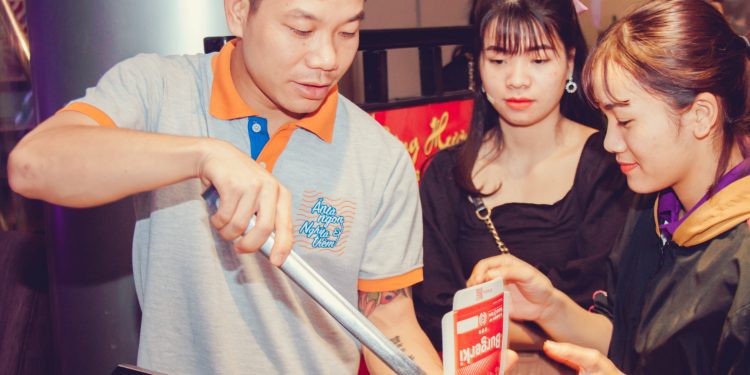 Cải thiện tình hình kinh doanh bánh mì kebab với Kebab Torki