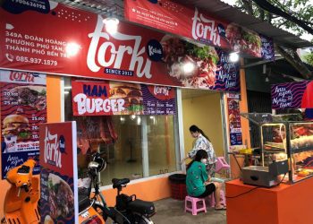 Sốt bánh mì kebab là nhân tố quan trọng giúp cho hương vị chiếc bánh hài hòa và khó quên. Xem ngay cách làm sốt kebab đúng điệu.