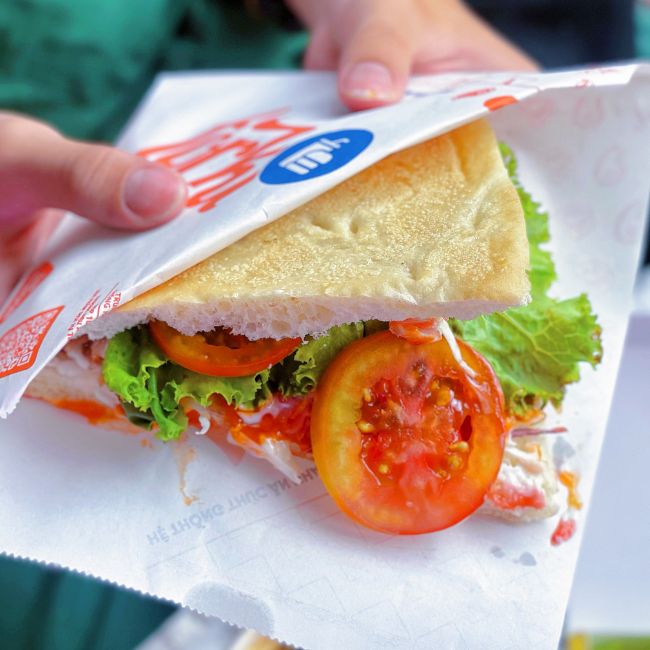 Bánh mì Kebab món ăn đường phố có nguồn gốc từ Thổ Nhĩ Kỳ