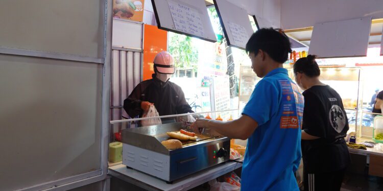 Top quán bánh mì kebab phố cổ thơm ngon, hấp dẫn